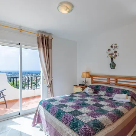 Imperial Park 3 Bedroom Bungalow 度假居 *